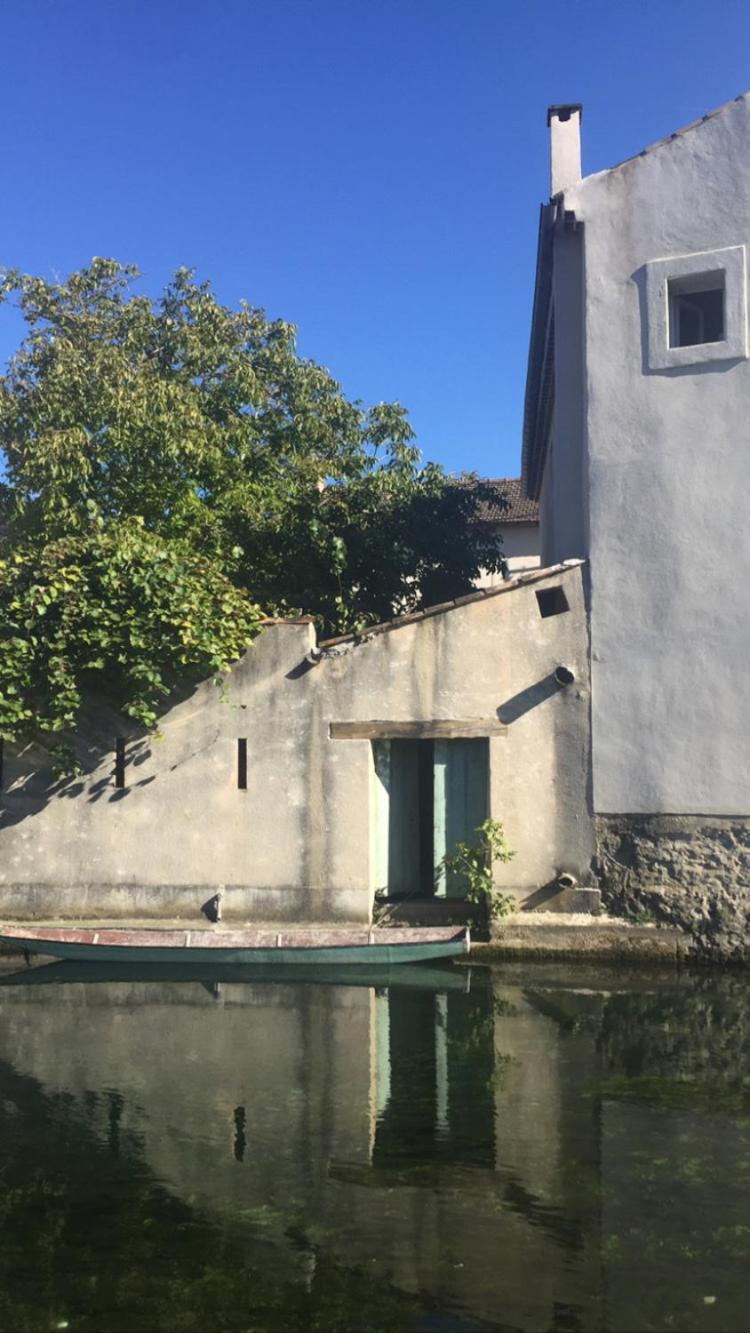 Le 40 Appartement LʼIsle-sur-la-Sorgue Buitenkant foto