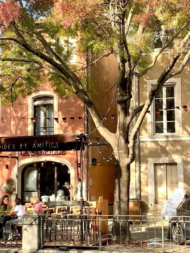 Le 40 Appartement LʼIsle-sur-la-Sorgue Buitenkant foto